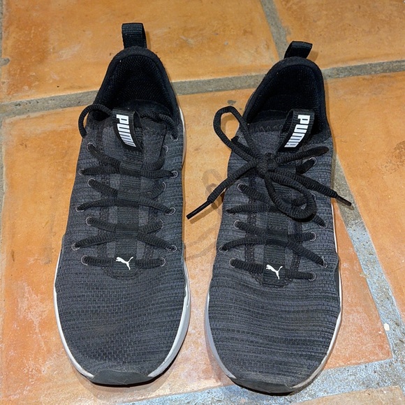 Puma athletic shoes - Picture 3 of 5